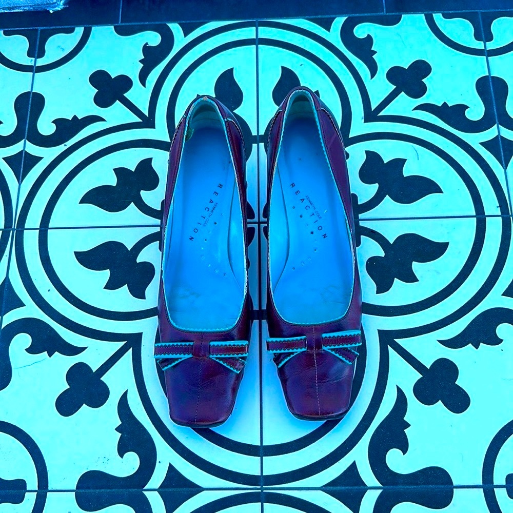 Kenneth Cole brown & turquoise pumps